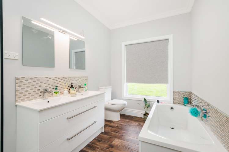 52 Highland View Drive Tokomaru_13