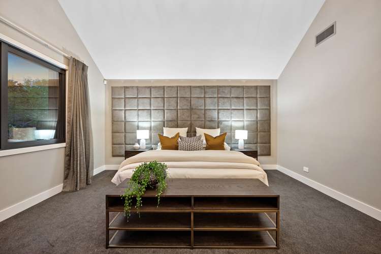 19 Kingfisher Grove Greenhithe_20