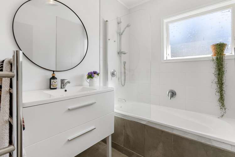 61 Vandeleur Avenue Birkdale_9