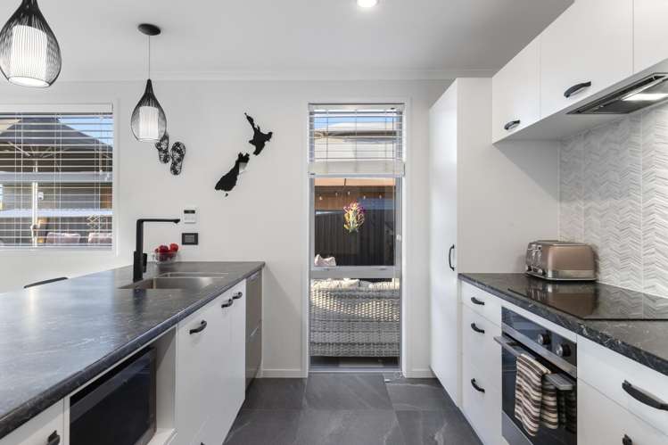 32 Walter Lawry Road Paerata_2