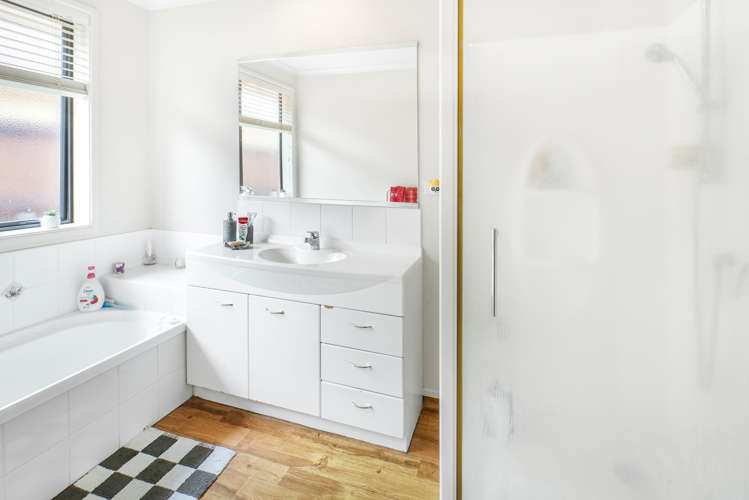 11 Parkside Drive Huntington_12