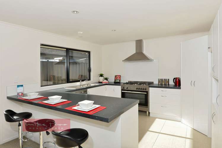 9 Rolling Stone Rise Tikipunga_5