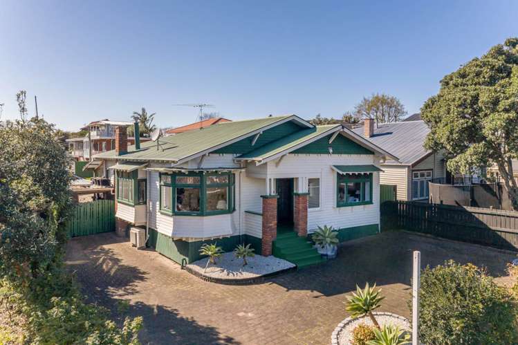 172 Carrington Road Mt Albert_7