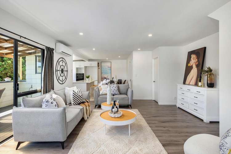 2/32 Tamahere Drive Glenfield_8