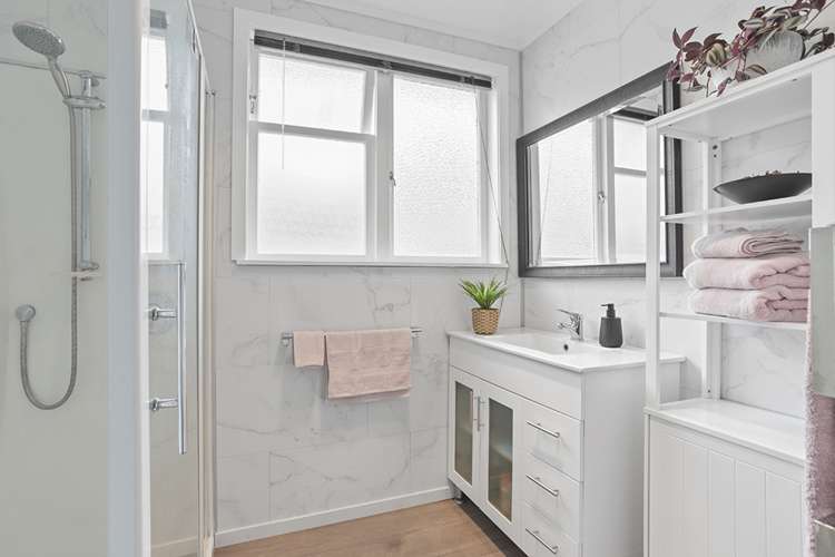 7 Norman Road Titirangi_13