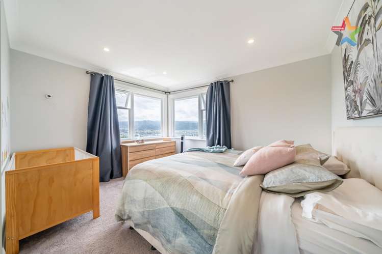 79 Miromiro Road Normandale_13