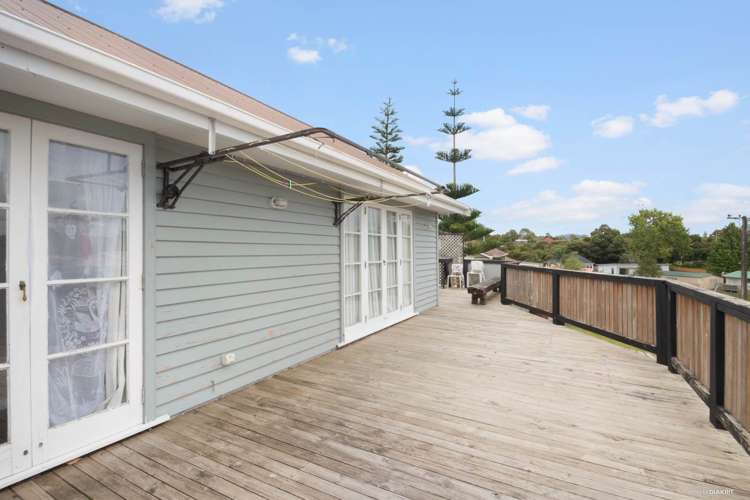 8 Kiernan Place Kelston_11