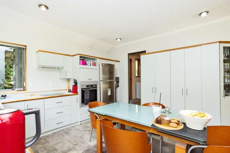 17 Korimako Avenue Otatara_9