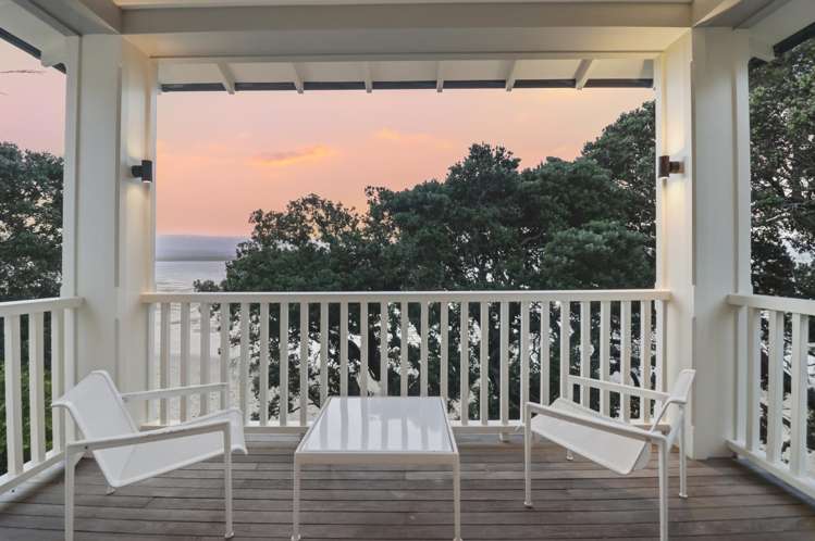 16 Joan Street Point Chevalier_14