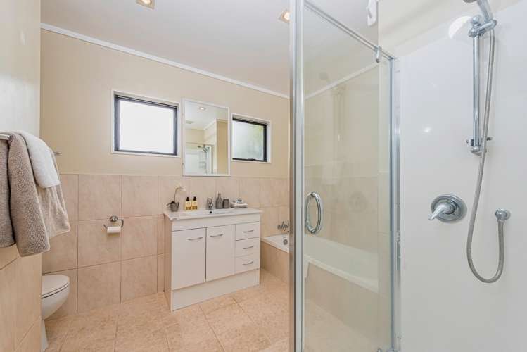 2/109 Don Buck Road Massey_15