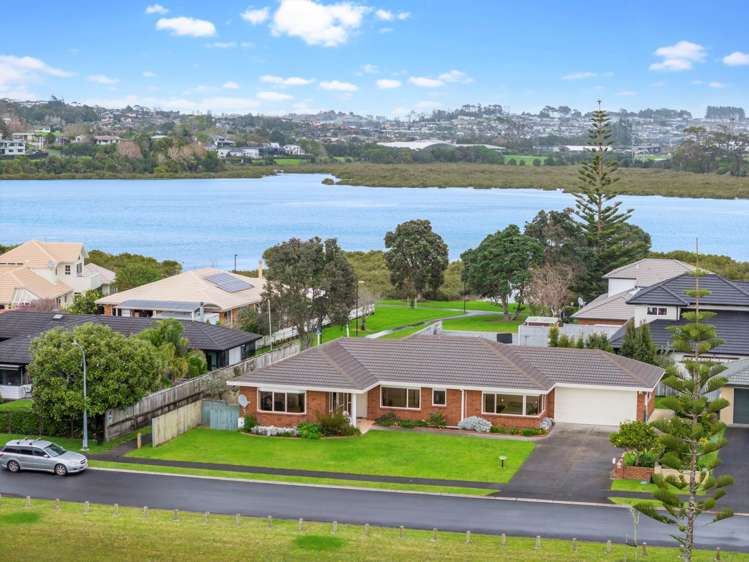 42 Settlers Grove Orewa_18