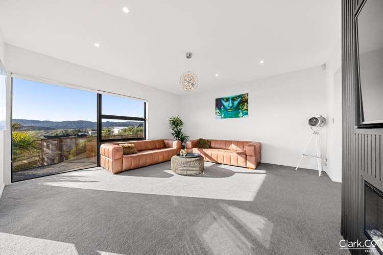 131 Endeavour Drive Whitby_9
