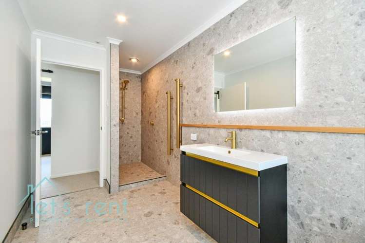 42 Evergreen Parade 10940_19