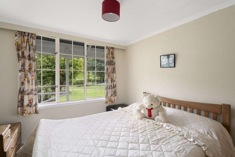 347 Standish Road Stratford_11