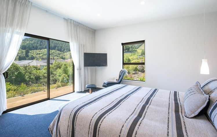 4 Kingfisher Lane Stoke_10