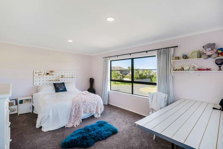 15 Pine Harbour Parade Beachlands_15