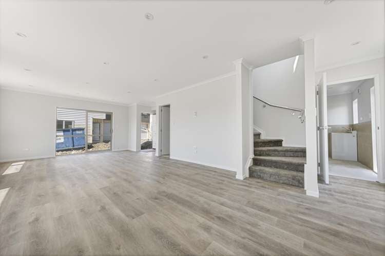 52A & 52D Capstick Road Otara_16