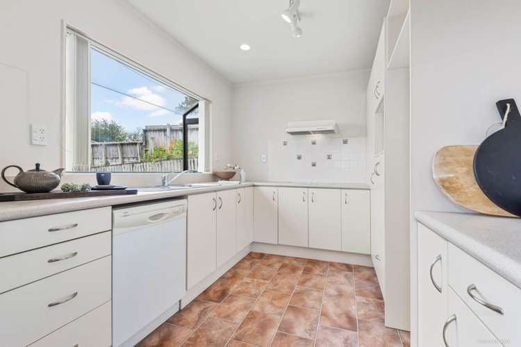 22 Carillon Place Massey_10