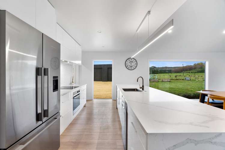 2506 Kahuranaki Road_1