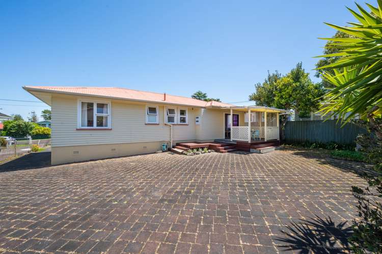 4 Eddowes Street Manurewa_13