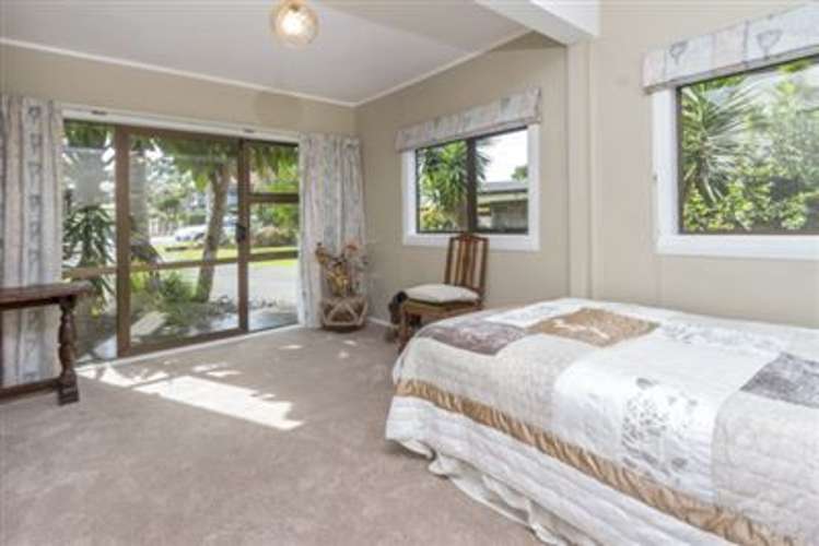 5 Hattaway Avenue Bucklands Beach_3