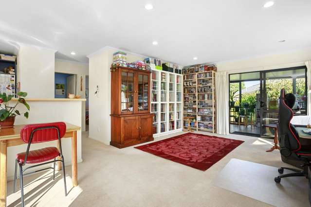 10/58a Molesworth Taita_4