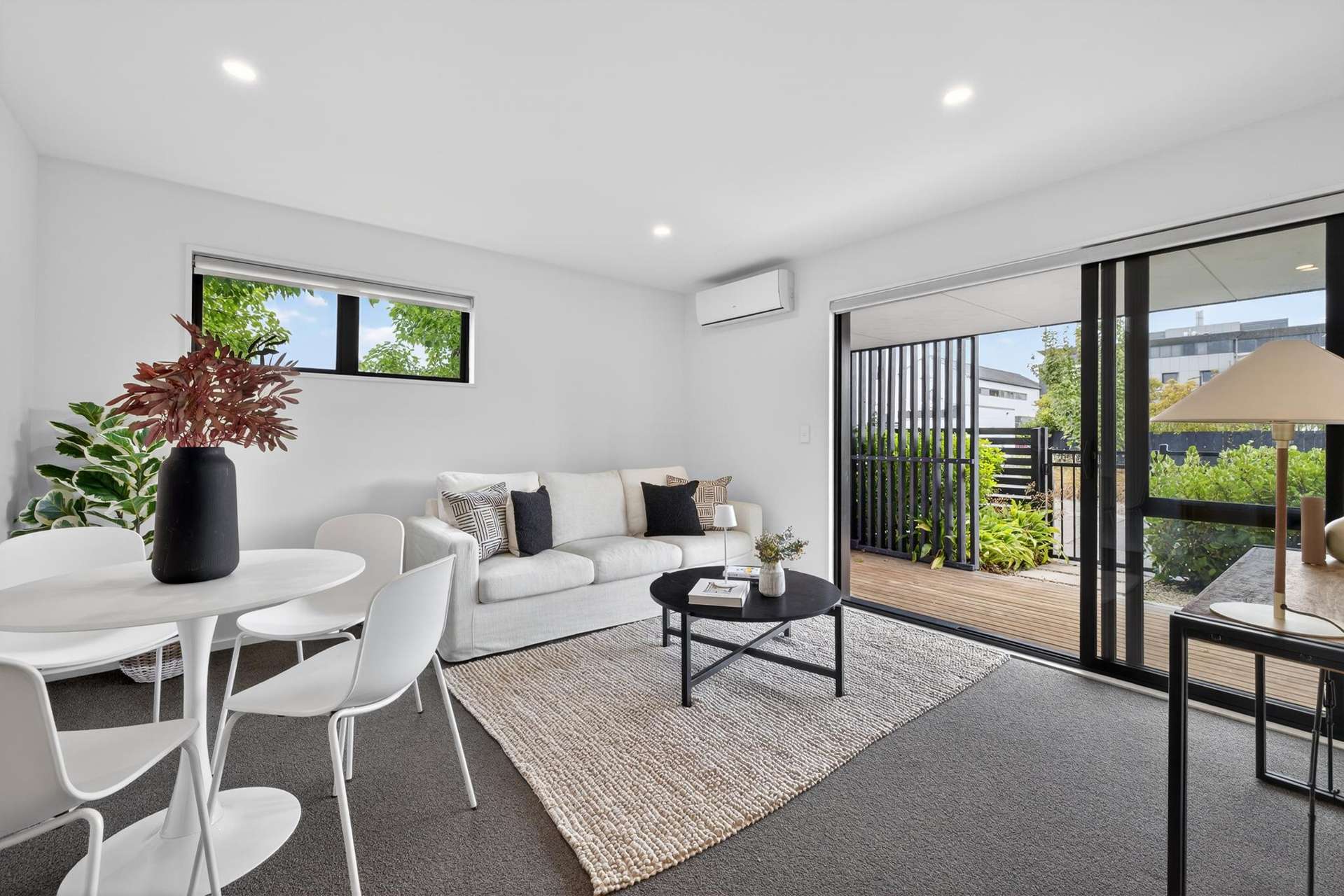 4/142 Leinster Road Merivale_0