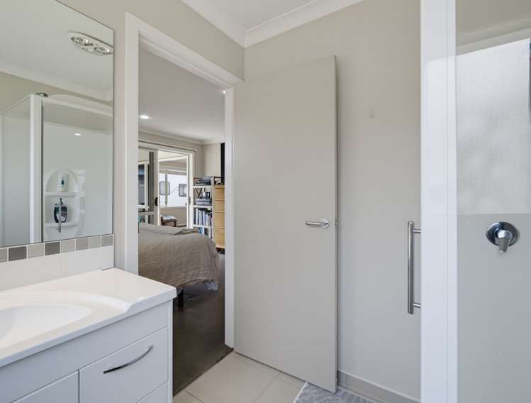 5 Pania Place Poraiti_13