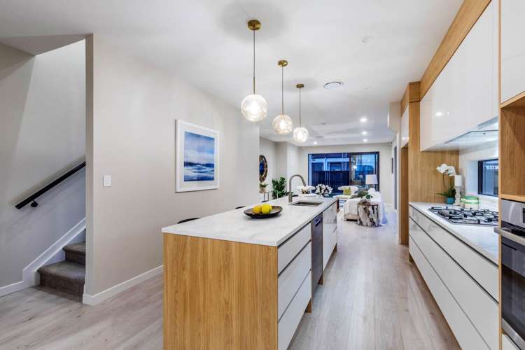 64 Glidepath Road Hobsonville_22