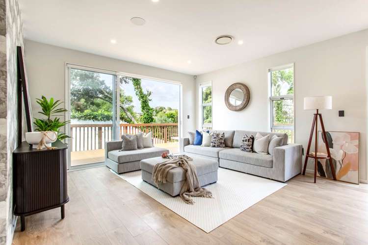 20d Coronation Street Belmont_2