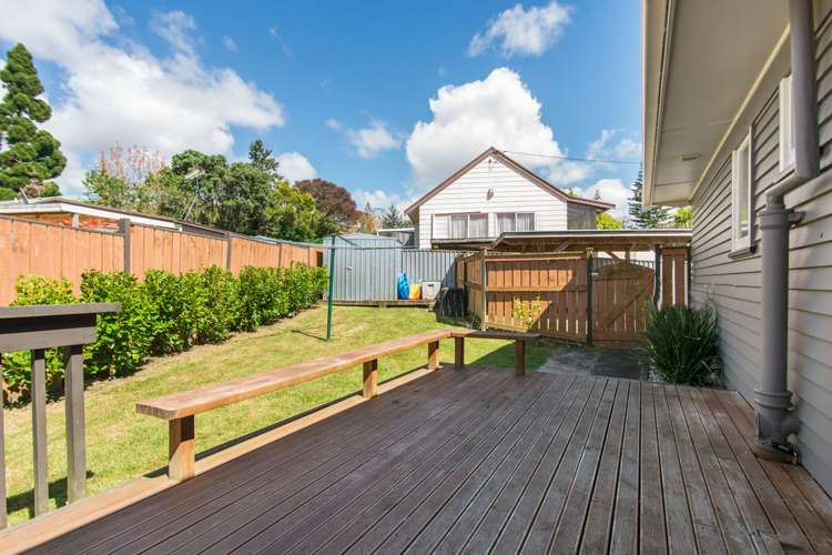 17 Sarona Avenue Glen Eden_15