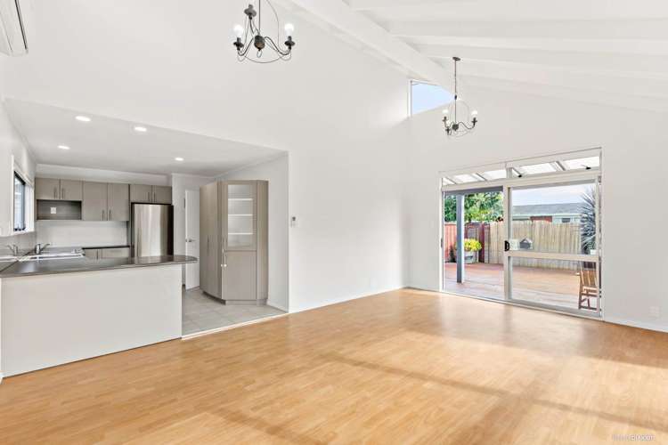 1 Ozich Avenue Te Atatu South_6