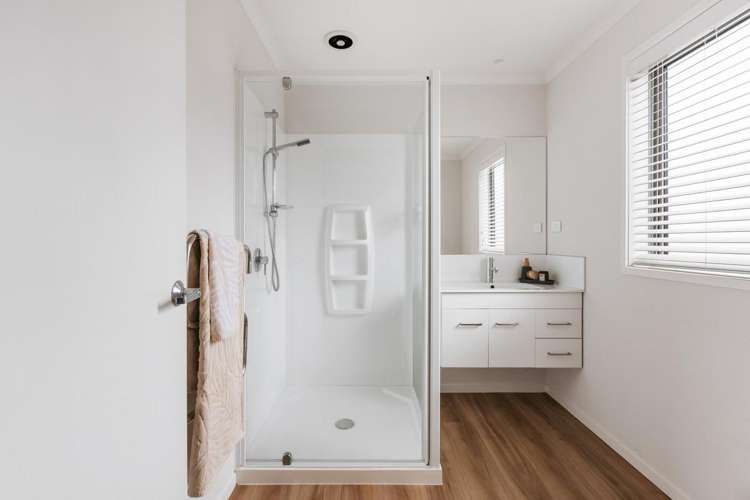 106 Whakaturou Crescent Pyes Pa_14