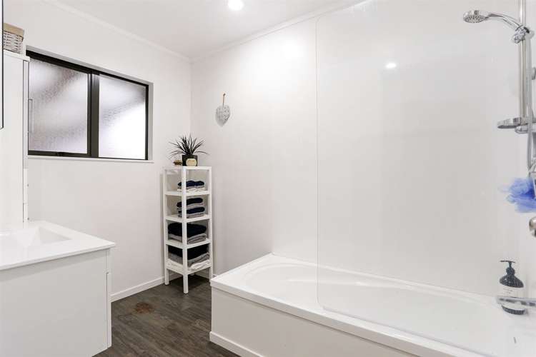 5a Arney Road Ranui_7