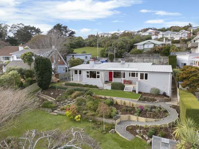 Landmark Home with Heart, History & Harbour Views
