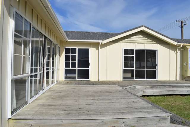 68 Marine Parade Otaki Beach_3