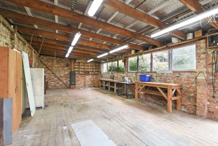 39 Kauri Street Ravensbourne_16