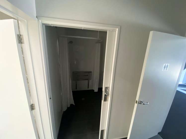 8/19 William Lewis Drive Sockburn_5