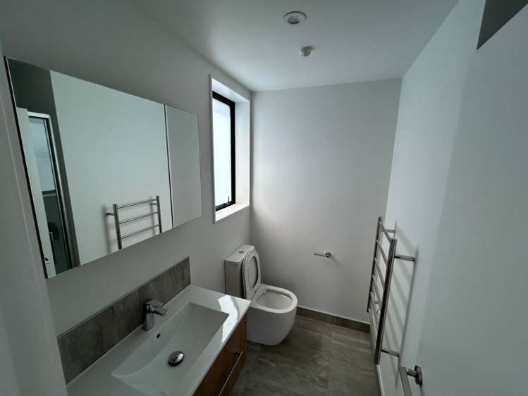 5/12 Treasure Lane Te Atatu South_6