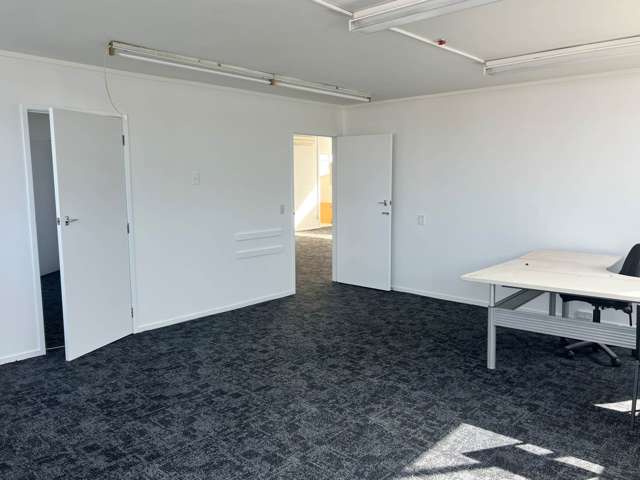 Level 1/748 Beach Road Browns Bay_2
