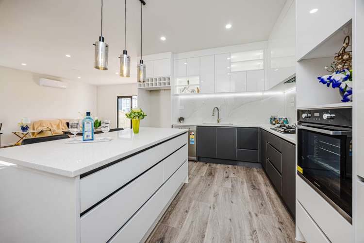 8 Sapwood Crescent Takanini_11