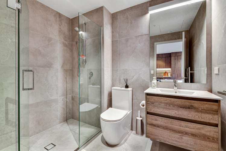 106/21 Pennant Street_5