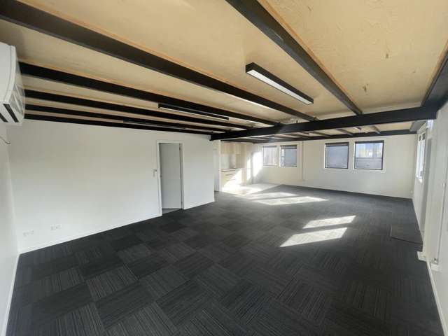 183 McLeod Road Te Atatu South_3