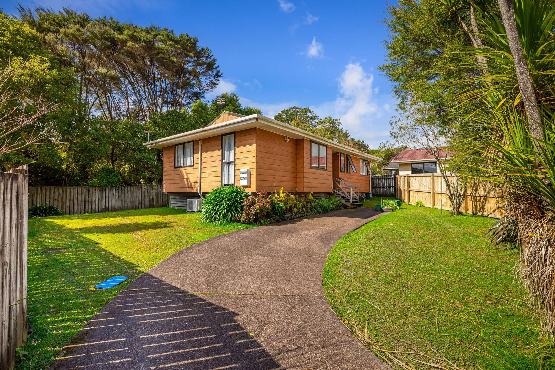 1/64 Meadowvale Rise Titirangi_0