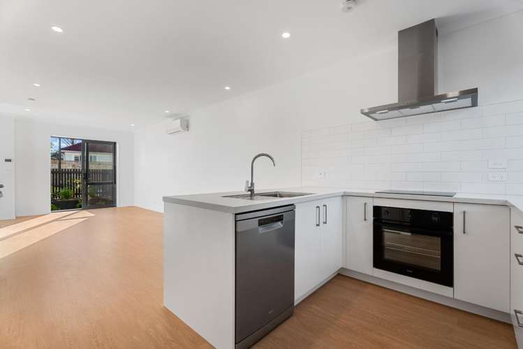 7 Isabella Lane Henderson_7