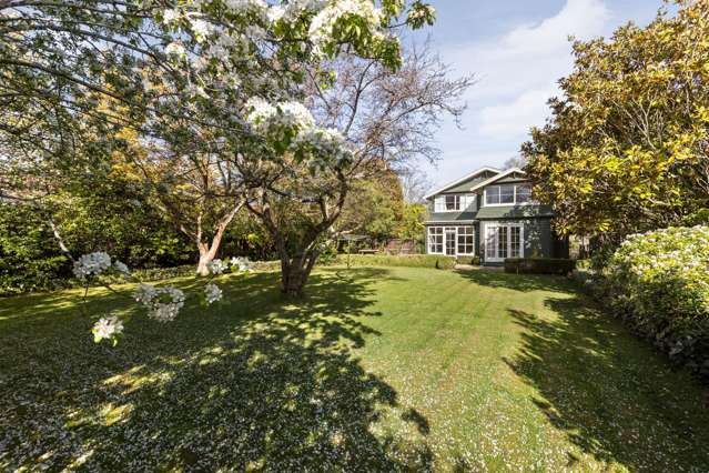 A Rare Merivale Opportunity!
