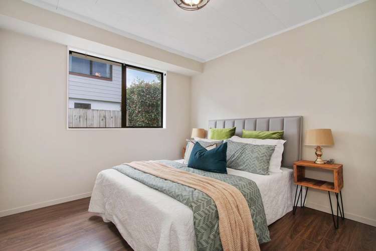 17 Thalia Place Totara Vale_9