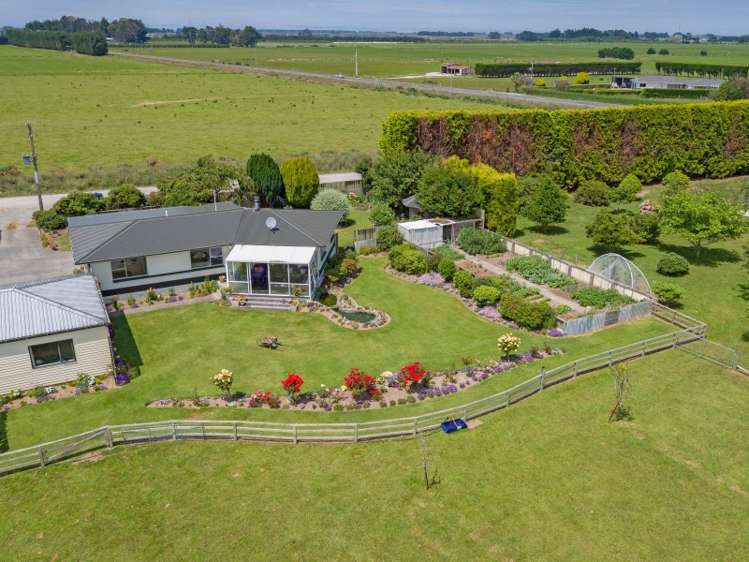 177 Awarua School Road Woodend_17