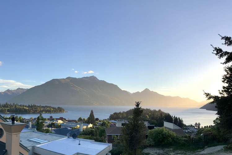 8 Kent Street Queenstown_4