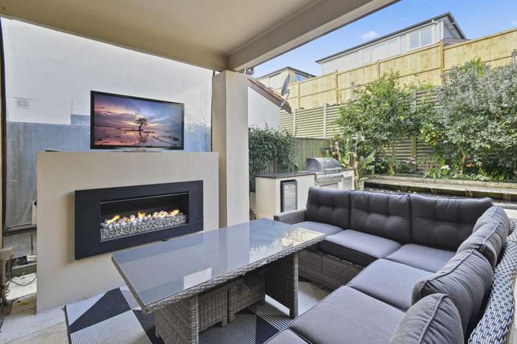 25 Bridgefield Crescent Flat Bush_10